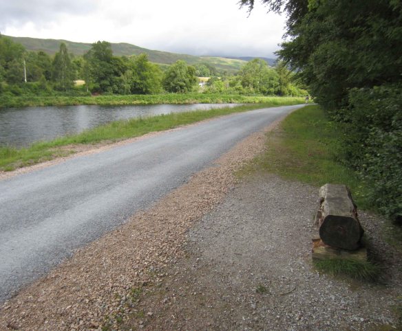Most (but not all!) of the Great Glen Way is easy walking. Here, between Fort William and Gairlochy the path runs flat and wide beside the Caledonian Canal (left). It even has occasional trackside benches. Perfect for old people like us!