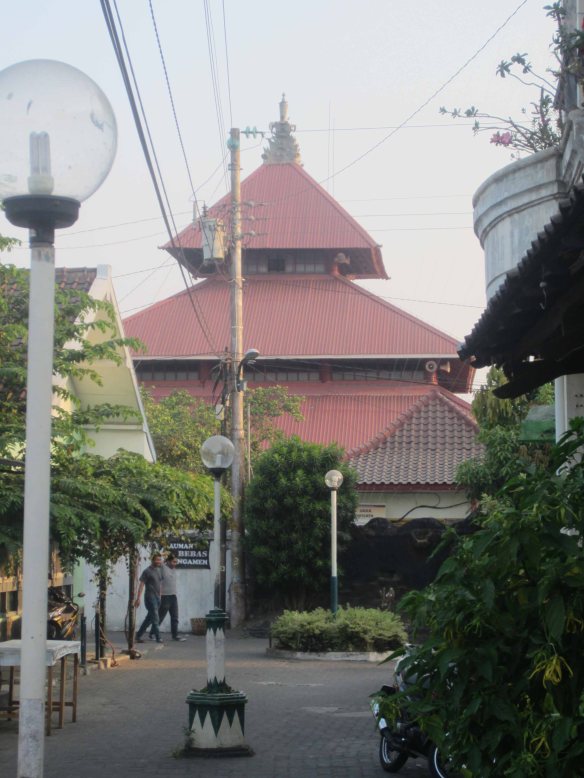 Jogjakart'as old mosque rises above tghe alleys of the Muslim Kauman neighbourhood
