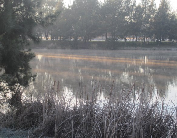 Tuggeranong_Ice_Age_sunlight_on_lake