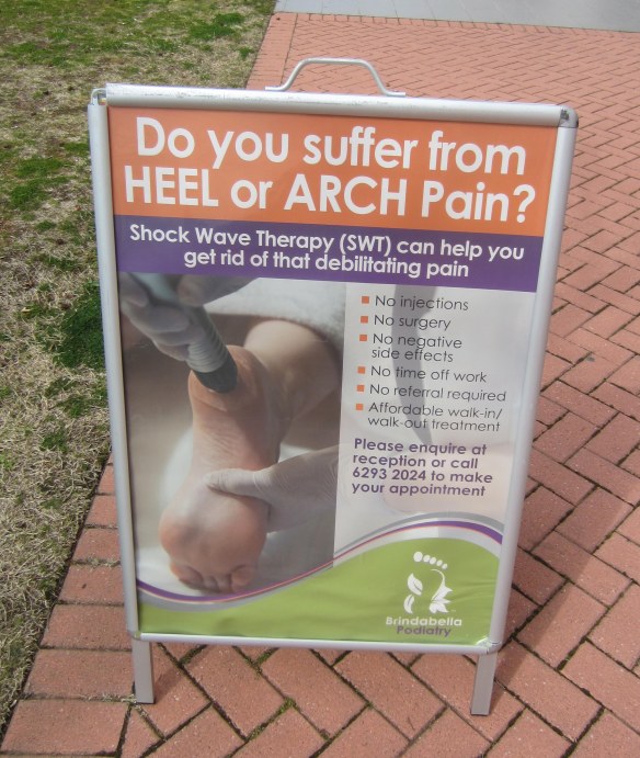 urambi_foot_therapy_sign